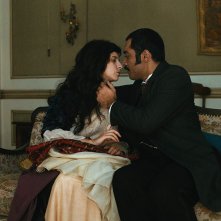 All the Dead Ones: Thomas Aquino, Carolina Bianchi in una scena del film