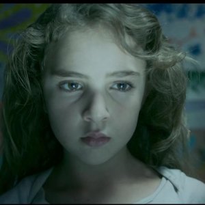 Freaks: un primo piano di Lexy Kolker