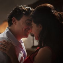 L'amica geniale 2: Gaia Girace e Giovanni Amura in un'immagine del quarto episodio