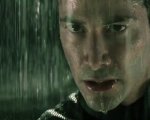 Matrix 4: Keanu Reeves sotto la pioggia nei nuovi video dal set