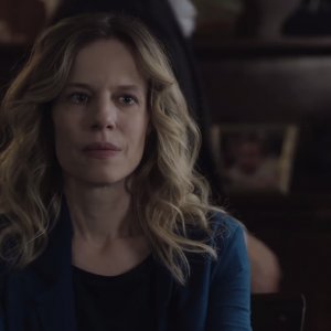 Il Commissario Montalbano - Salvo Amato, Livia Mia: Sonia Bergamasco in una scena del film