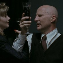 DAU. Natasha: Natalia Berenzhnaya, Luc Bigé e Olga Shkabarnya in una scena del film