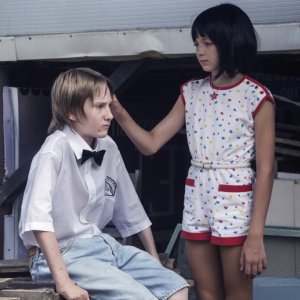 Favolacce: Justin Korovkin e Giulia Melillo in una scena del film