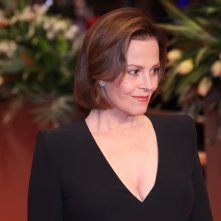 Berlino 2020: una meravigliosa Sigourney Weaver sul red carpet di My Salinger Year