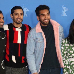 Berlino 2020: il cast al photocall di Mogul Mowgli