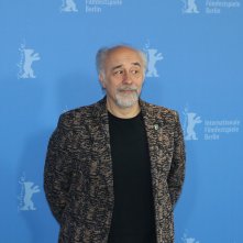 Berlino 2020: Giorgio diritti sorridente al photocall di Volevo nascondermi