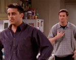Friends: a Chandler viene diagnosticato l'HIV, Warner fa rimuovere il video
