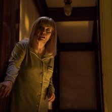 The Grudge: una scena del film con Jacki Weaver