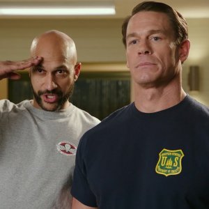 Non si scherza col fuoco: John Cena, Keegan-Michael Key in una scena del film