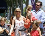 Tori Spelling: 'I miei figli, vittime di bullismo a scuola'