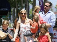 Tori Spelling: 'I miei figli, vittime di bullismo a scuola'