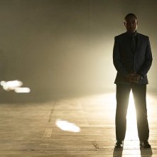 Better Call Saul 5: Giancarlo Esposito in una scena della premiere