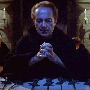 Omen III: conflitto finale: una scena con Rossano Brazzi