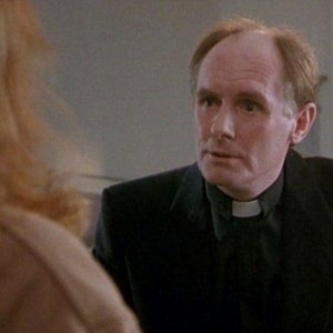 Omen IV: Presagio infernale: una scena con Duncan Fraser