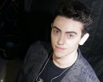 Michele Bravi, dopo l'incidente: “Un ragazzo mi ha salvato dal buio”