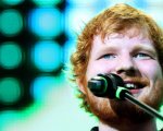 Ed Sheeran: news satirica su un suo sosia rapinatore 'inganna' tg australiano