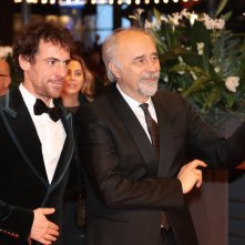 Berlino2020: Elio Germano con Giorgio Diritti  sul red carpet di chiusura