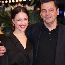 Berlino 2020: Paula Beer sul red carpet di chiusura