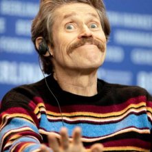 Una buffa espressione di Willem Dafoe, protagonista di Siberia, a Berlino 2020