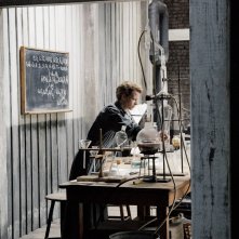 Marie Curie: Karolina Gruszka durante una scena del film