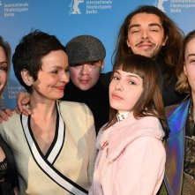 Goddess of the Fireflies: la regista Anaïs Barbeau-Lavalette con Kelly Depeault e il cast a Berlino 2020