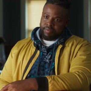 Spenser Confidential: Winston Duke in una scena del film