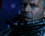 L’asteroide in arrivo sfiora la Terra, ma Bruce Willis dov’è?