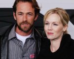 Luke Perry, Jennie Garth ricorda l'incidente sul set di Beverly Hills