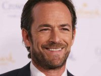 Luke Perry, ad un anno dalla morte il ricordo delle star di Beverly Hills 90210 e Riverdale