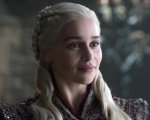 Il Trono di Spade, Emilia Clarke: 'Mio fratello ha rubato un oggetto di scena e me lo ha regalato'
