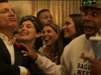 No Time to Die: Daniel Craig è James Bond al casinò nella parodia del film