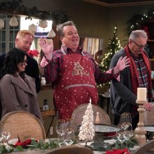 Modern Family 11: Eric Stonestreet in una scena dell'episodio natalizio