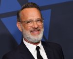 Tom Hanks, il suo toast da quarantena solleva una piccola polemica: ecco perché