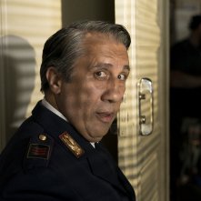 Il commissario Montalbano 14: Angelo Russo in una scena dell'episodio La rete di protezione