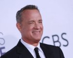 Coronavirus, Tom Hanks aggiorna: 'I sintomi sono gli stessi e ho imparato a spalmare la Vegemite'