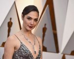 Coronavirus, Gal Gadot canta Imagine con una sfilza di celebrità