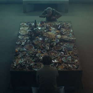 Il buco: Alexandra Masangkay in una scena del film