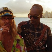 Beach Bum - Una vita in fumo: Matthew McConaughey e Snoop Dogg in una scena