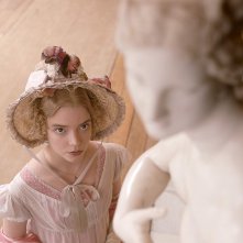 Emma: Anya Taylor-Joy durante una scena del film