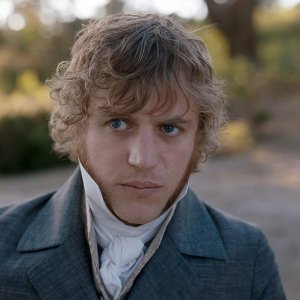 Emma: Johnny Flynn in una scena del film