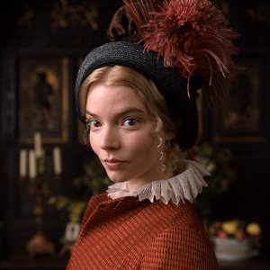 Emma: Anya Taylor-Joy in una scena del film