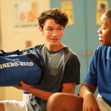 Elena, diventerò presidente: Charlie Bushnell e Brandon Severs in una scena della serie Disney+