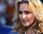 Coronavirus: Madonna lancia un messaggio nuda dalla sua vasca da bagno (VIDEO)