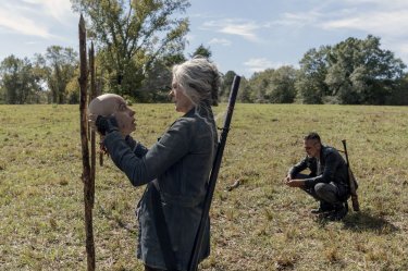 The Walking Dead Episode 1014 Look At The Flowersl Promotional Photo 28