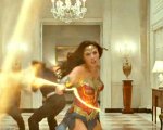 Wonder Woman 1984, Gal Gadot sul posticipo: 'Ci aspetta un futuro più luminoso'