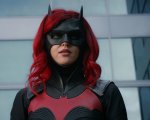 Batwoman e Supergirl: in pausa la messa in onda degli episodi inediti