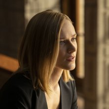 Westworld 3: Evan Rachel Wood in una scena del terzo episodio