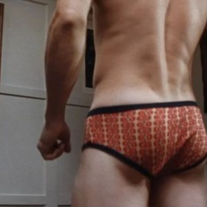 Mark Wahlberg in una scena sexy di Boogie Nights