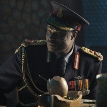 Iron Sky: The Coming Race, Muya Lubambu Tshinioka in una scena del film