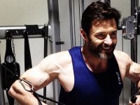 Hugh Jackman svela il suo allenamento dalla sua casa di New York in un video